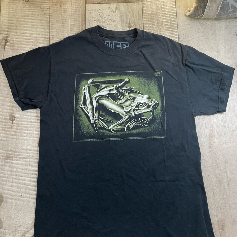 MCE M. C. Escher Shirt Medium Frog Skeleton Excellent Condition!